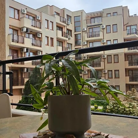 Апартамент Sunnyapart 217 *